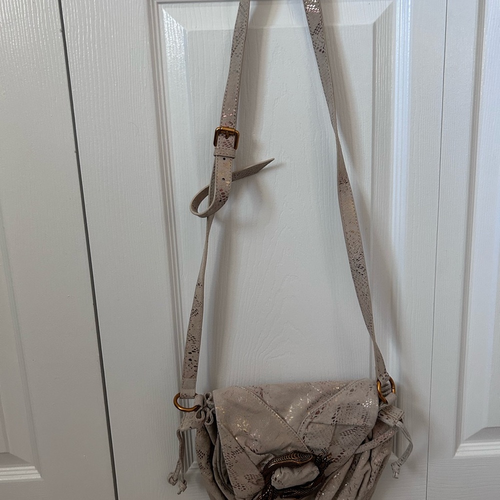 Sharif Beige Crossbody Bag with Gold Details - Picture 2 of 8